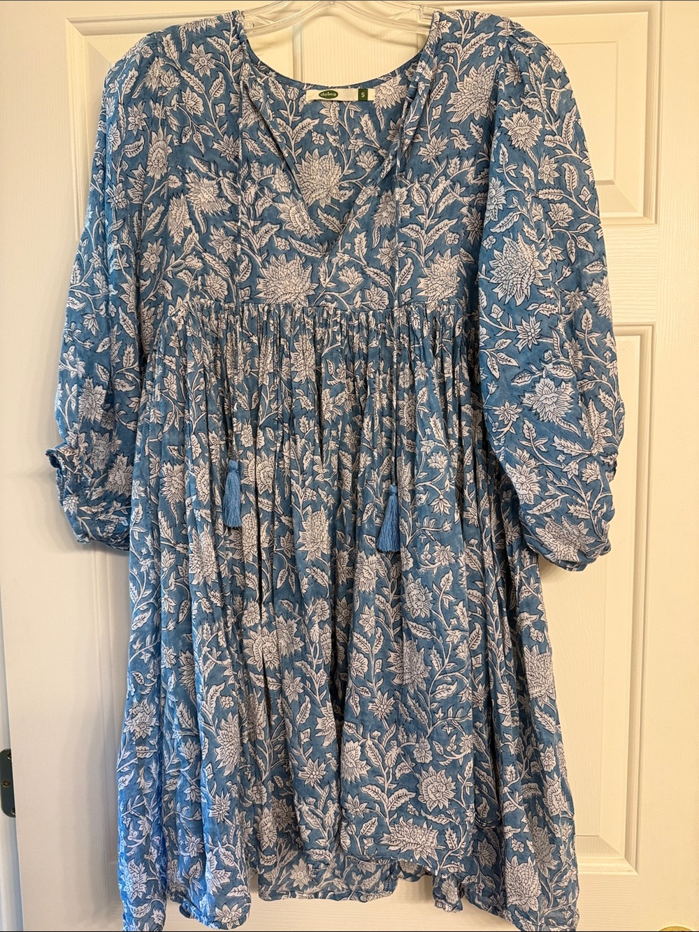 Beautiful Dolma flowing mini dress in lightweight/gauze 100% cotton.